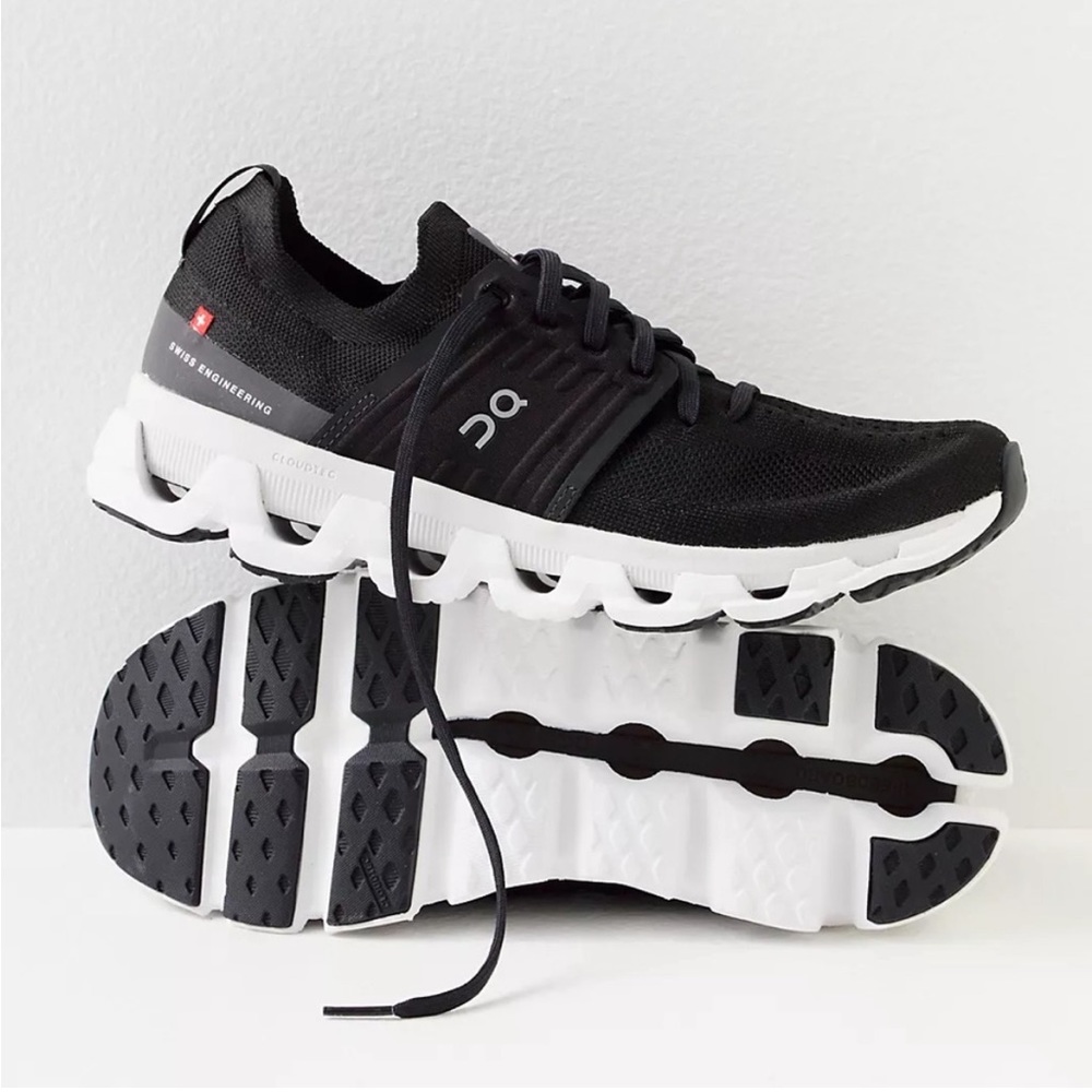 ON Cloudswift Womens Running Shoes Size 9